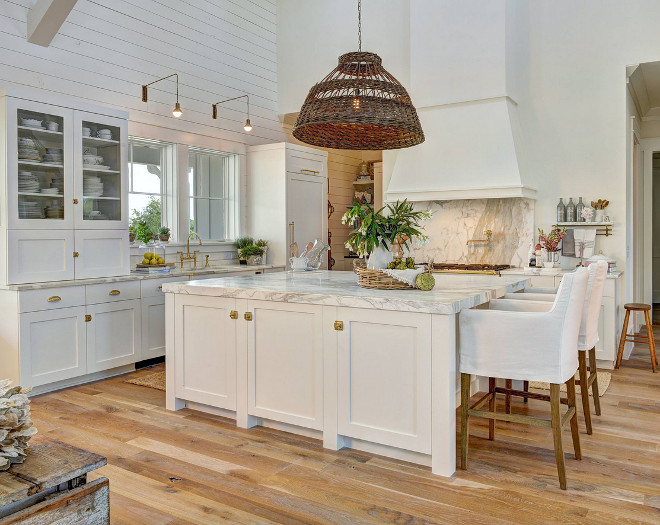 Coastal Farmhouse Kitchen Trend - Home Bunch Interior Design