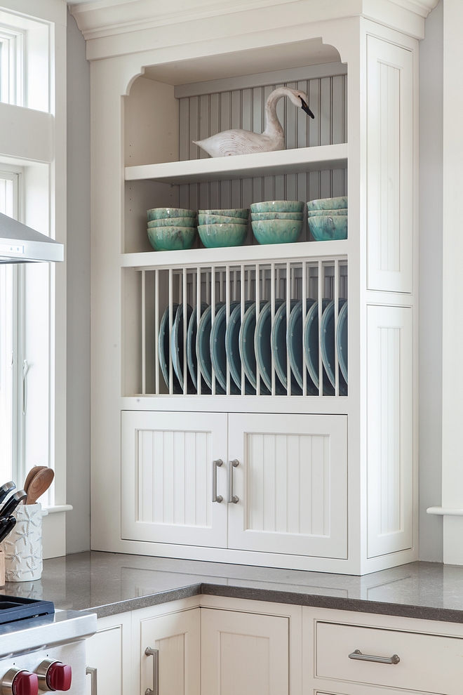 Kitchen plate rack cabinet