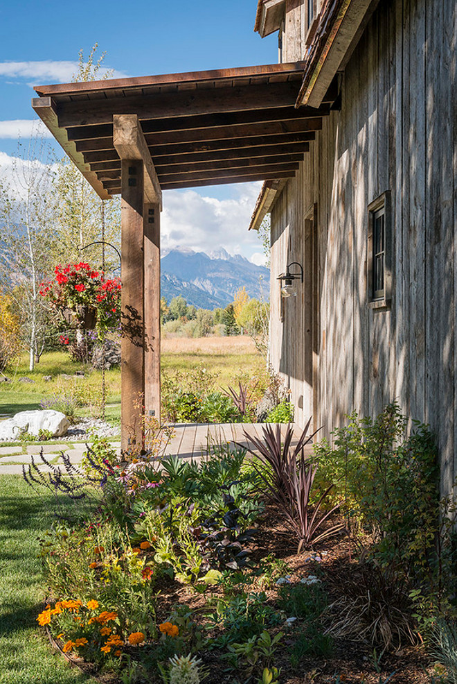 Farmhouse Garden