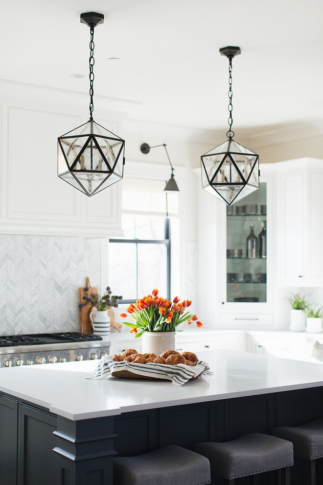 Kitchen Pendants Kitchen Pendant Light source on Home Bunch Kitchen Pendants #KitchenPendants