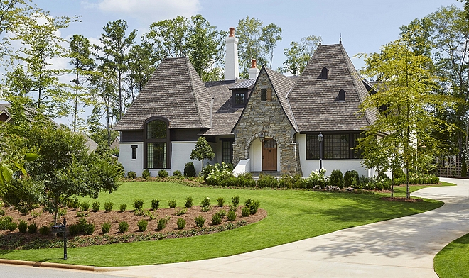 Benjamin Moore Oyster Shell Brick exterior paint color Benjamin Moore Oyster Shell Benjamin Moore Oyster Shell