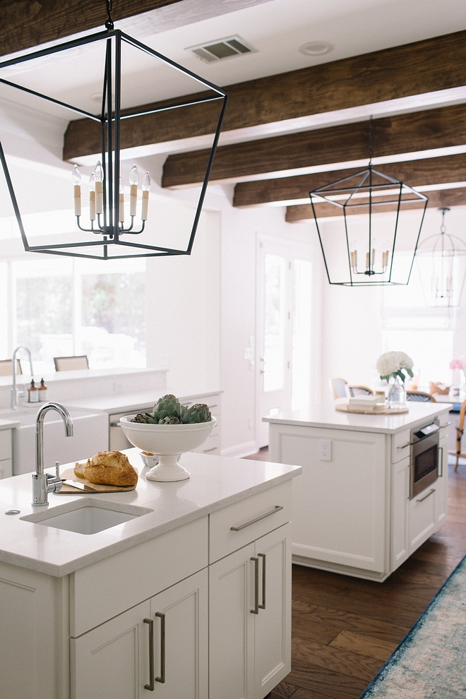 White Dove by Benjamin Moore on kitchen cabinet and ceiling White Dove by Benjamin Moore White Dove by Benjamin Moore #WhiteDovebyBenjaminMoore